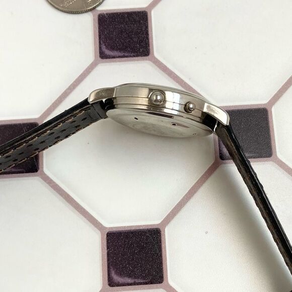 Vintage 2001 Valdawn x EPE Elvis Presley Musical Watch Plays “Love Me Tender” - Picture 11 of 16